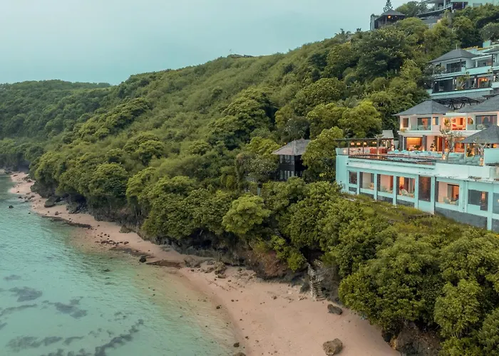 Melloni Cliff Castle Villa *