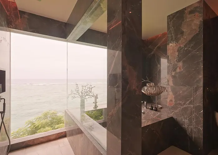 Villa Melloni Cliff Castle Nusa Dua (Bali)